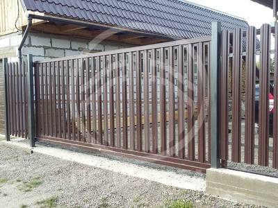 Ворота откатные из металлического штакетника