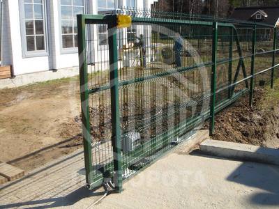 Ворота откатные из 3д сетки с автоматикой и проблесковым маячком